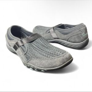 Skechers Breathe Easy Our Song Womens Size 7 Shoes Gray Lace Relaxed Fit